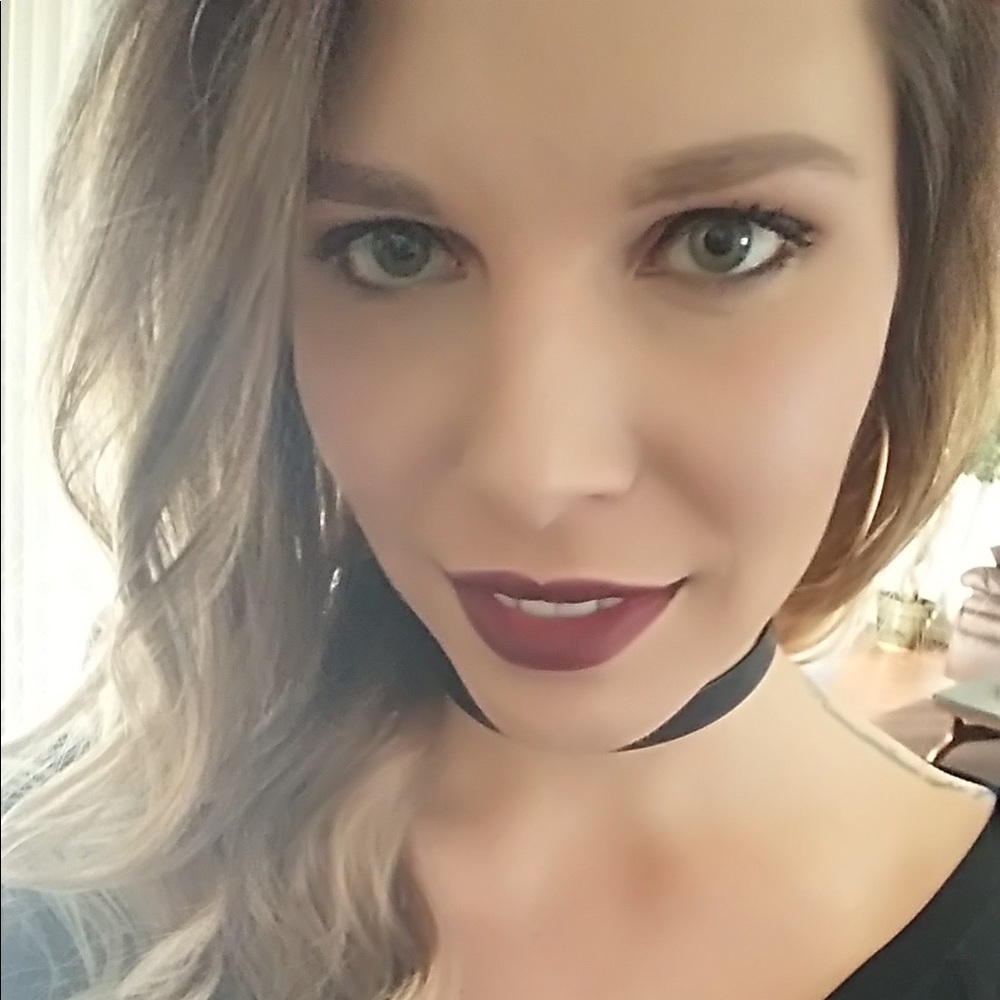 Meet your Posher, Valeriana